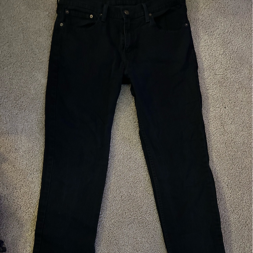 Men’s black Levi jeans size w33 l 32